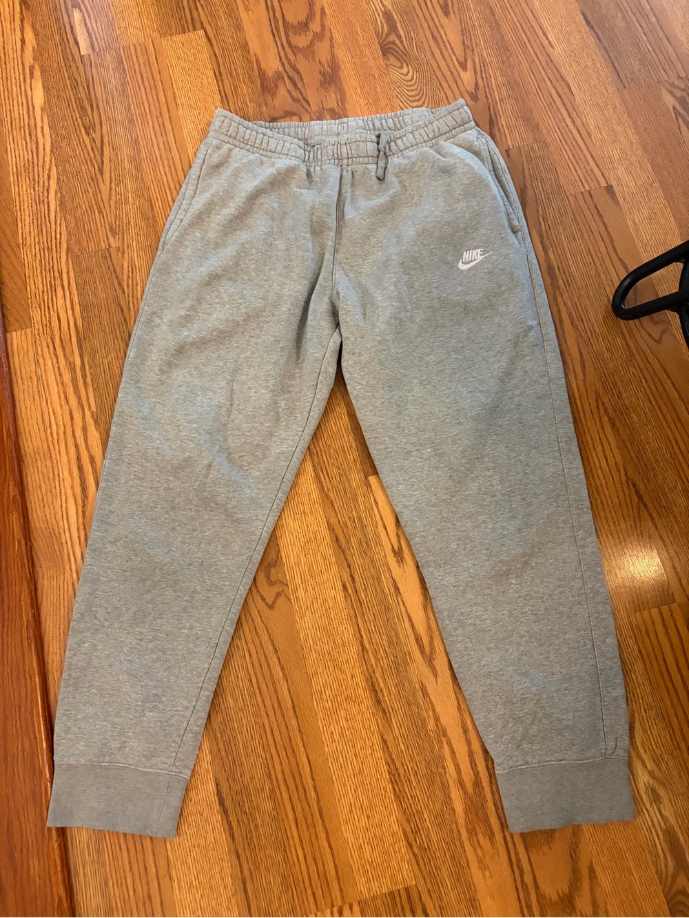 Nike men’s. Large Gray Jogger Sweatpants